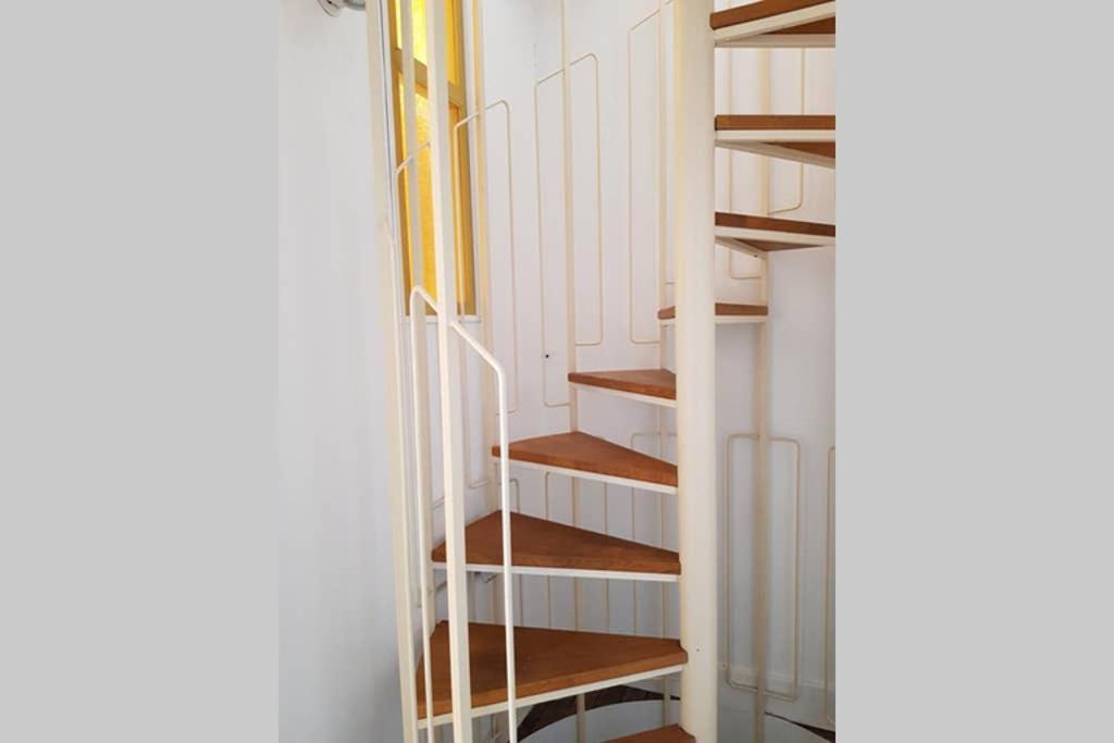 ker karantez Villa Rennes Bagian luar foto