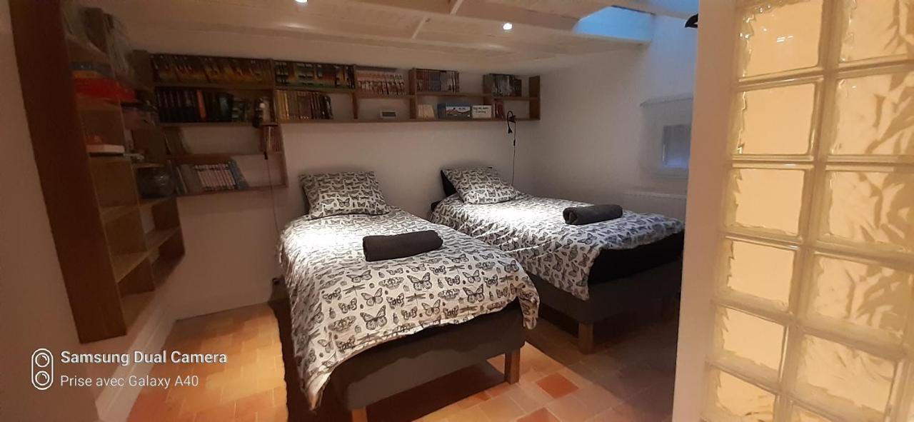 ker karantez Villa Rennes Bagian luar foto